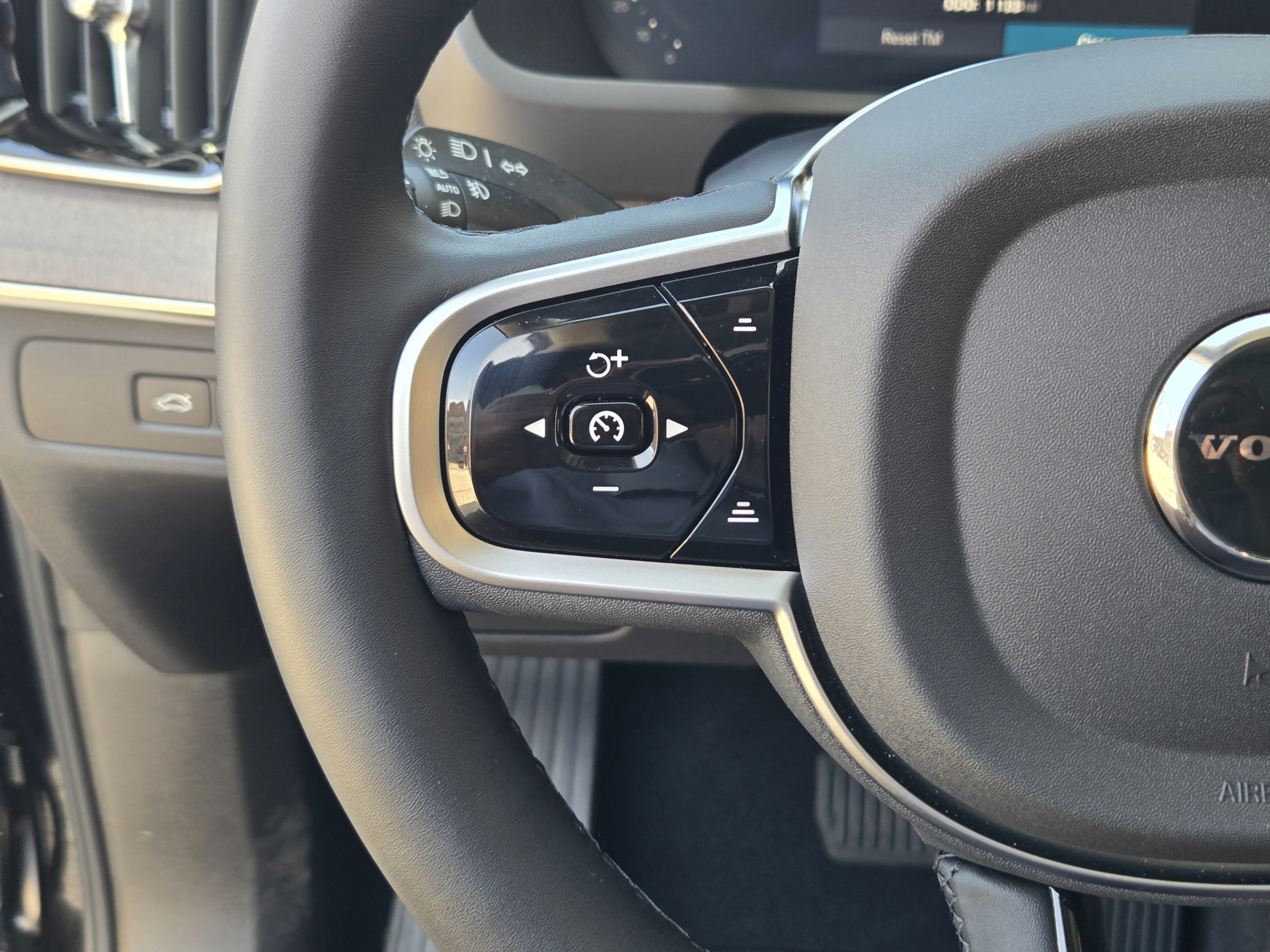 New 2026 Volvo XC90 T8 Ultra w/ Lounge Package AWD/4WD image 23