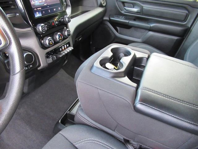 Used 2025 RAM 1500 Classic Warlock AWD/4WD image 16