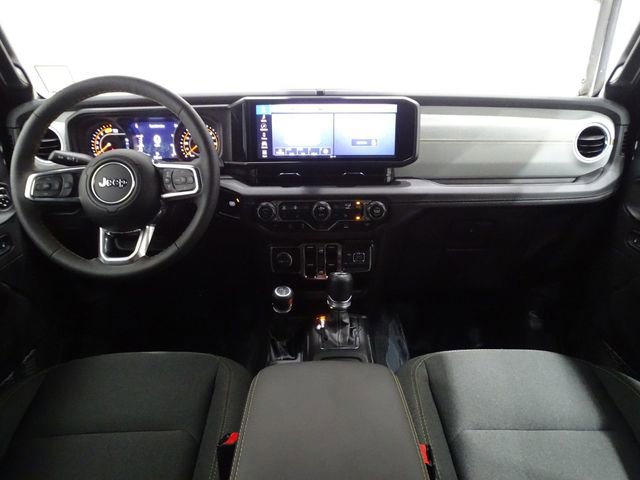 Used 2024 Jeep Wrangler Sahara image 28