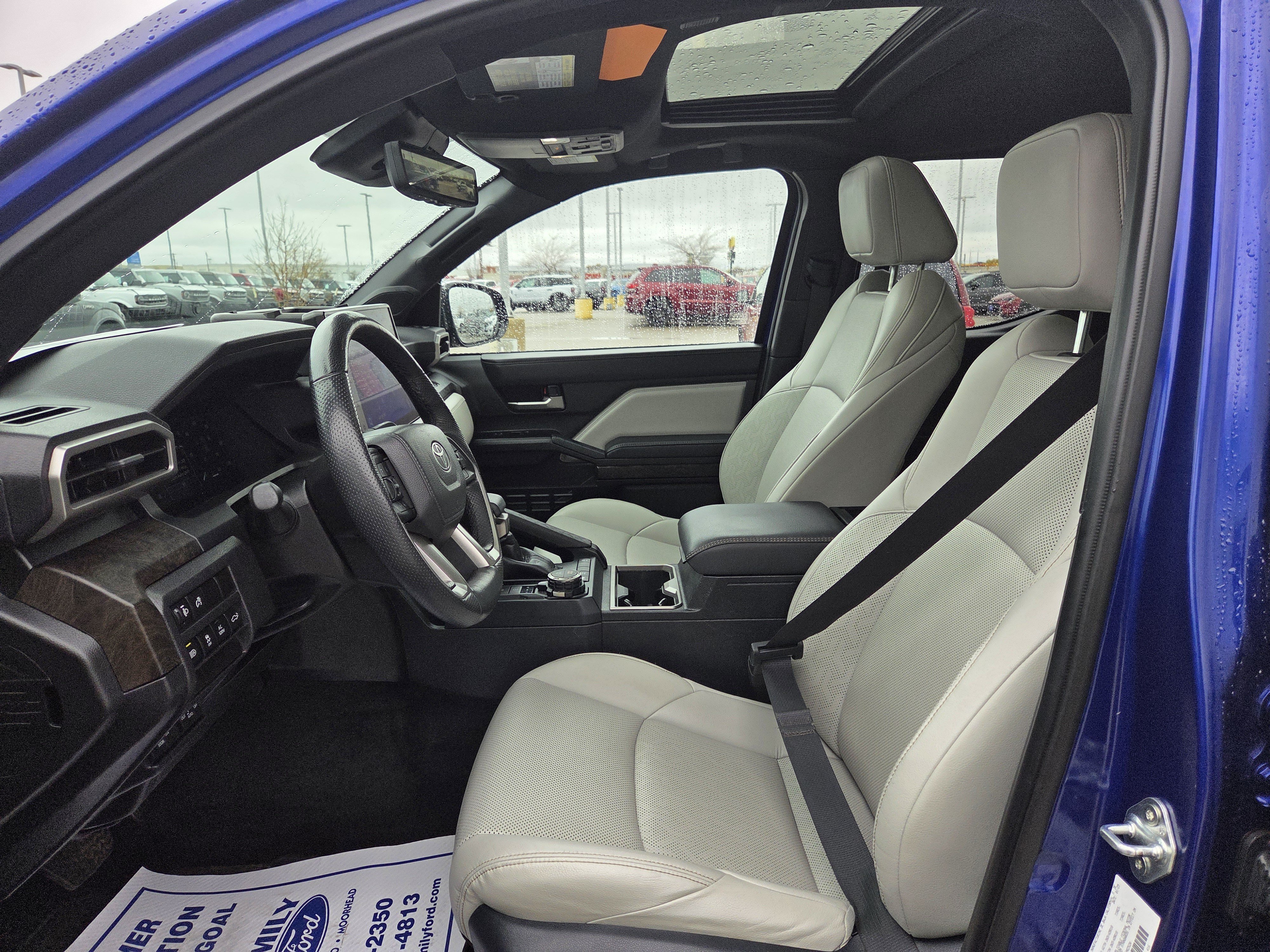 Used 2025 Toyota Tacoma Limited AWD/4WD image 20