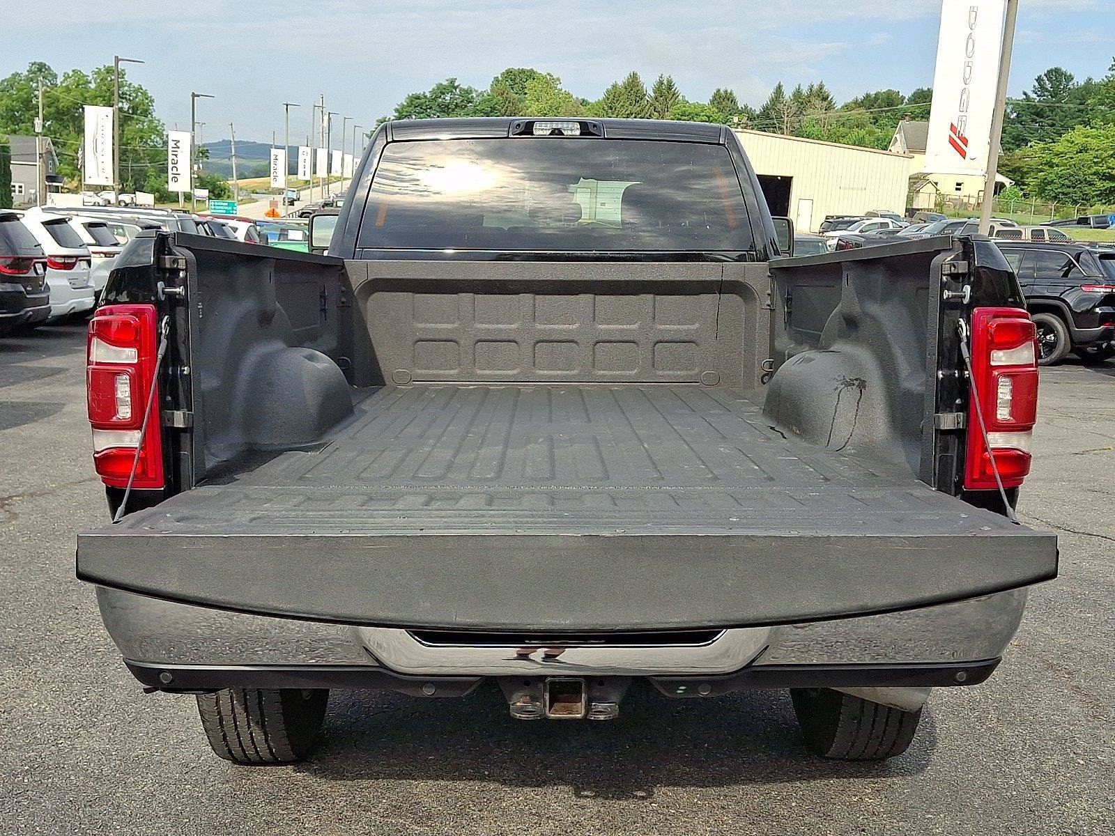 Certified 2024 RAM 3500 Big Horn w/ Towing Technology Group AWD/4WD image 28