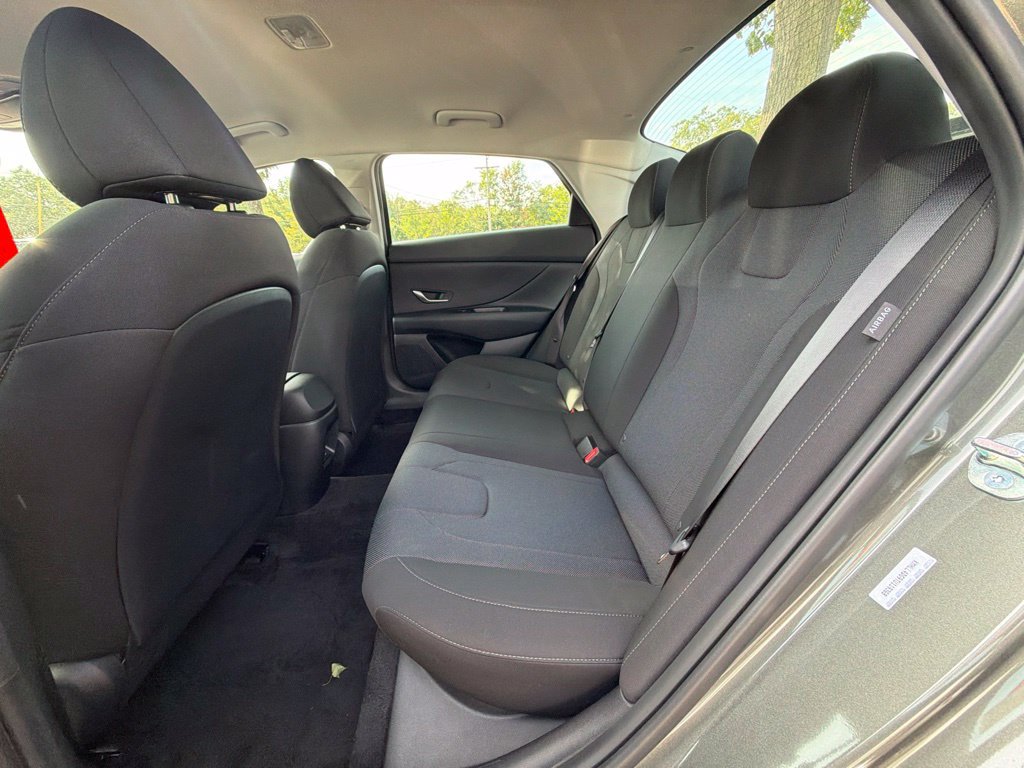 Certified 2026 Hyundai Elantra SE FWD image 13