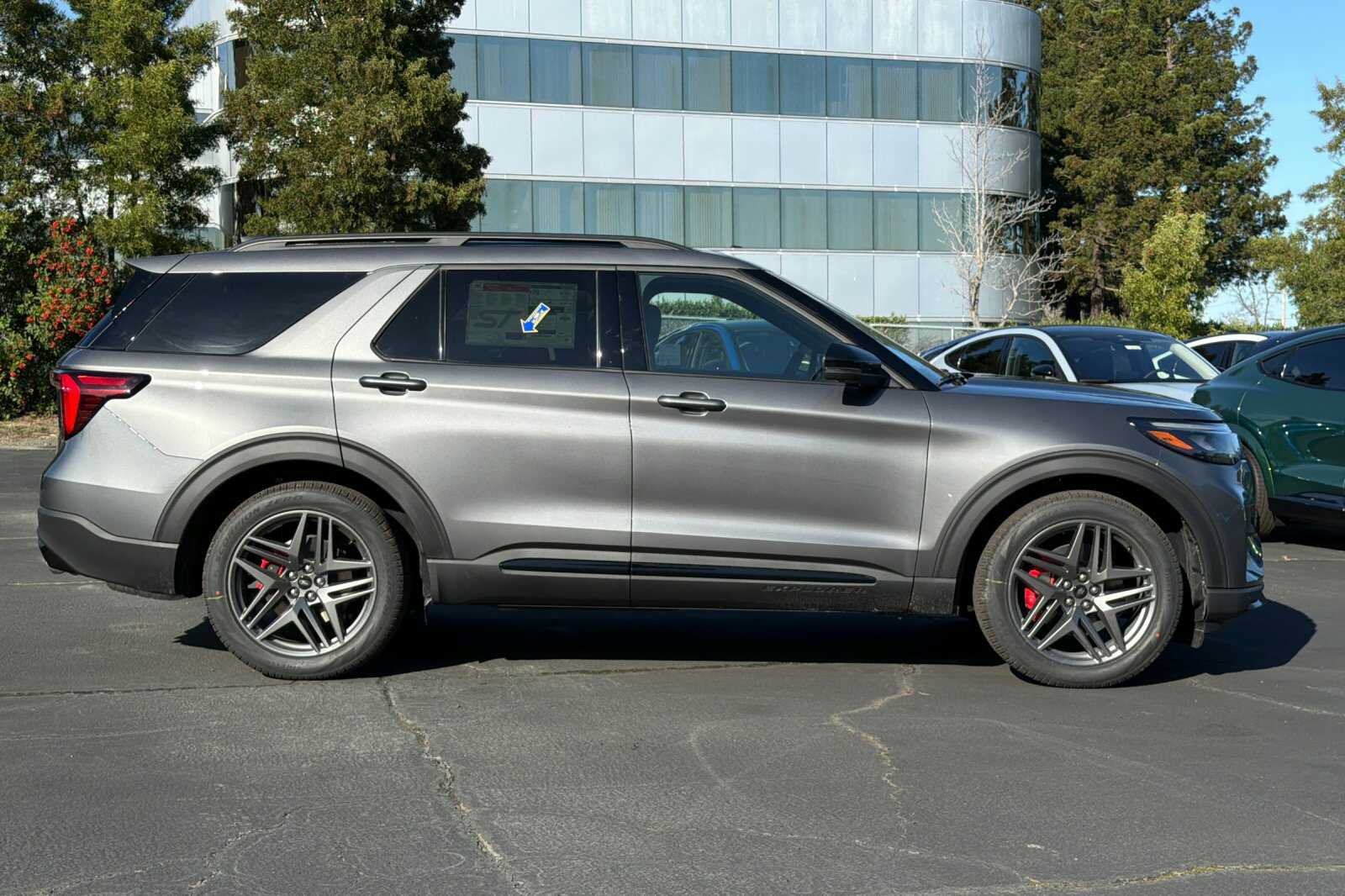 New 2026 Ford Explorer ST w/ Sun And Sound Package AWD/4WD image 3