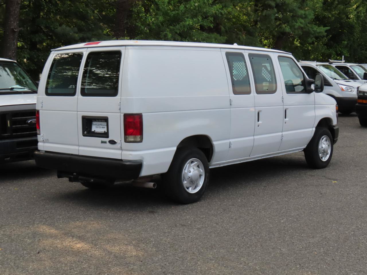 Used 2014 Ford E-150 and Econoline 150 RWD image 9