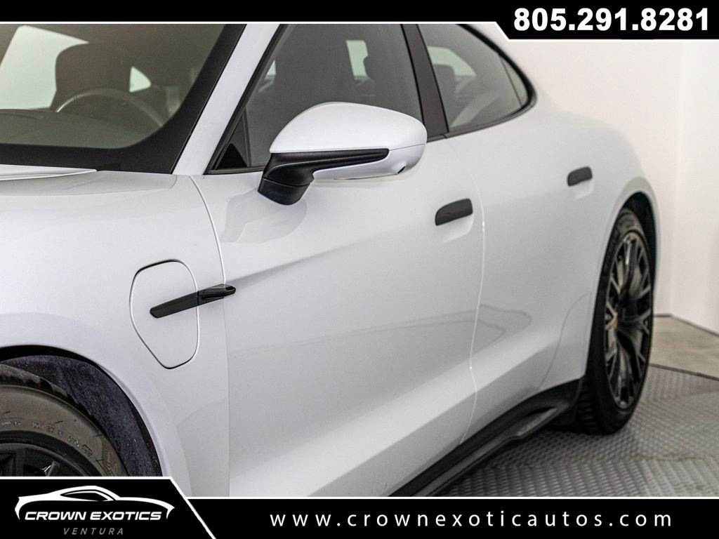 Used 2024 Porsche Taycan GTS image 18
