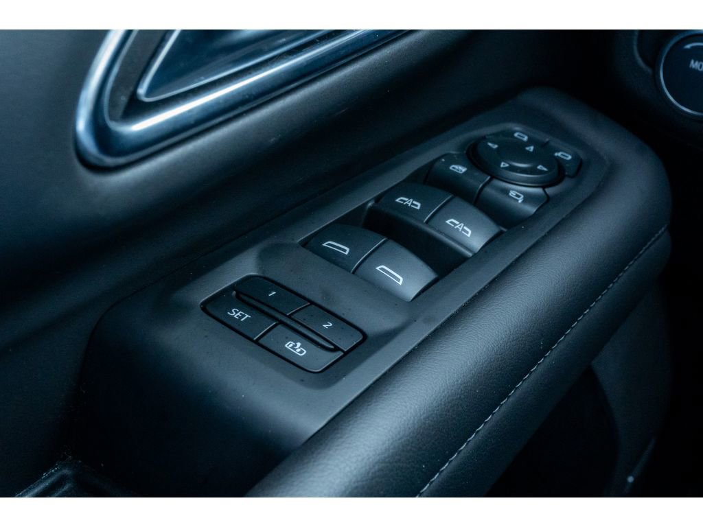 Used 2024 Chevrolet Tahoe Z71 w/ Luxury Package AWD/4WD image 31