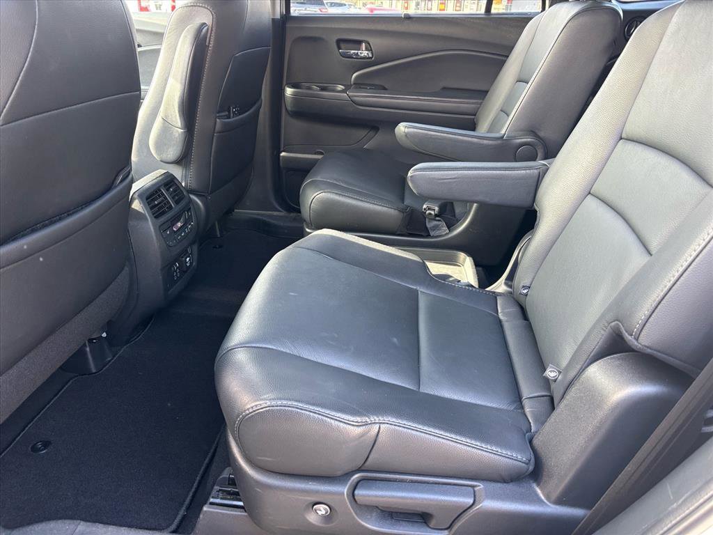 Used 2021 Honda Pilot Touring image 9