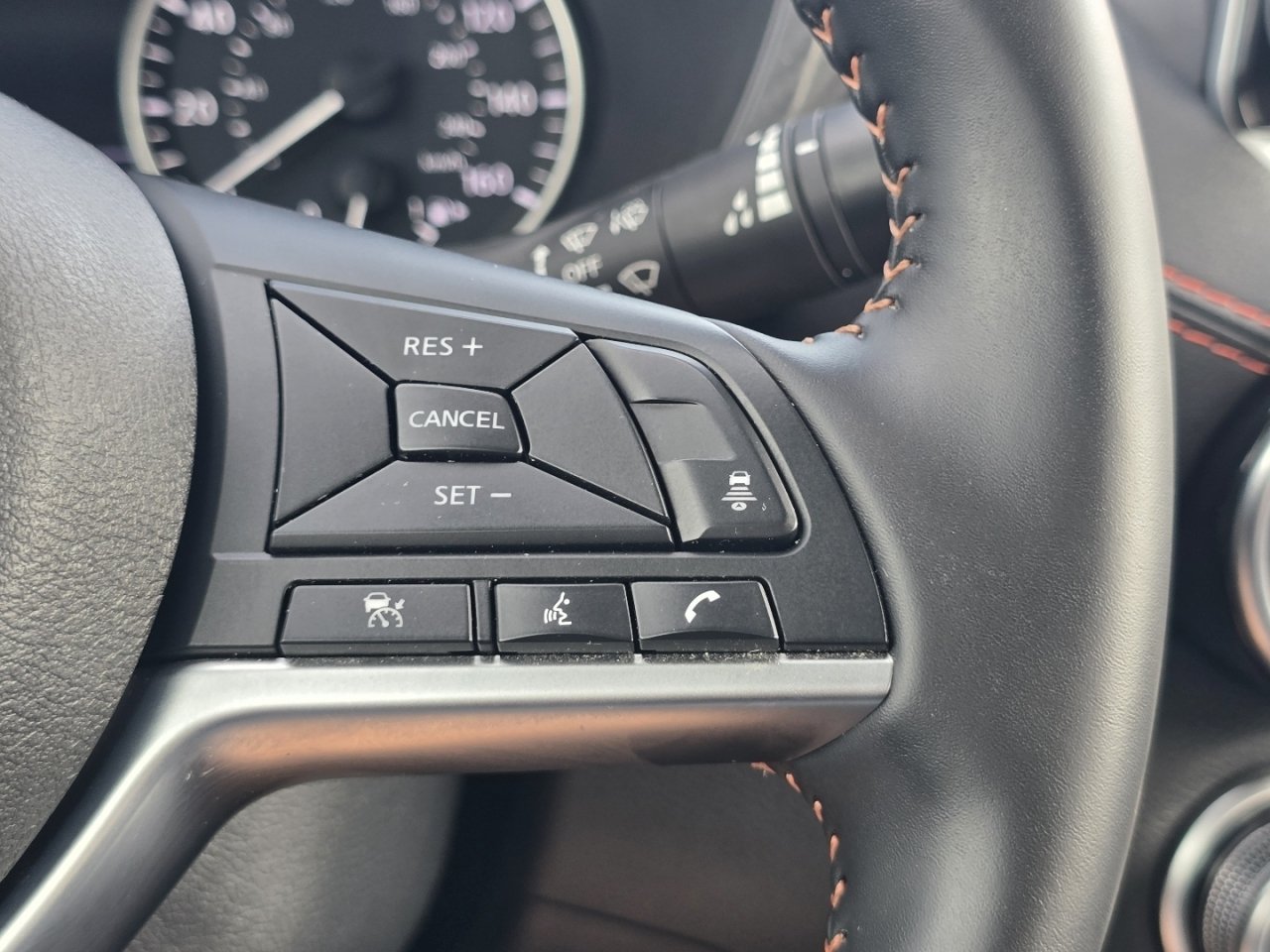 Used 2025 Nissan Sentra SR FWD image 32