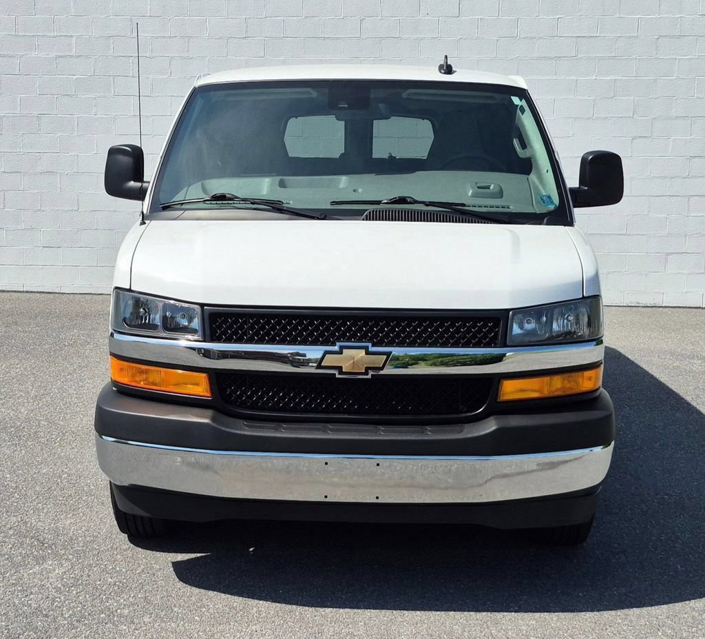 Used 2025 Chevrolet Express 3500 LT w/ LT Preferred Equipment Group RWD image 50