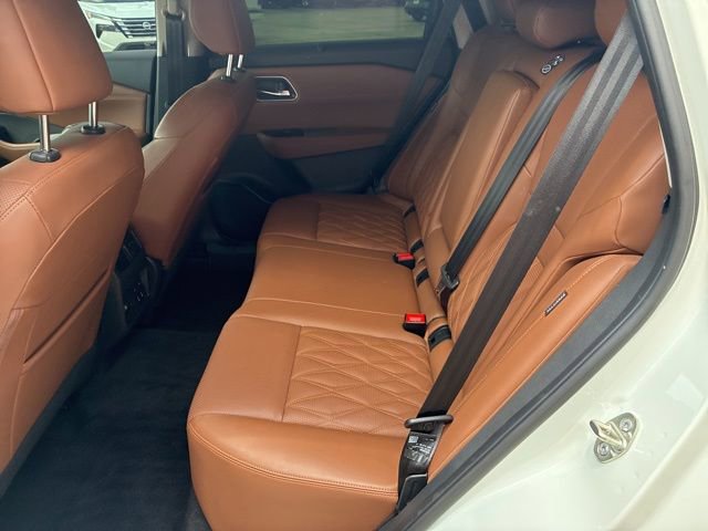 Used 2024 Nissan Rogue Platinum w/ Platinum Premium Package FWD image 15