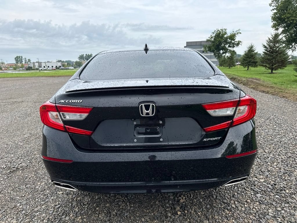 Used 2018 Honda Accord Sport image 8