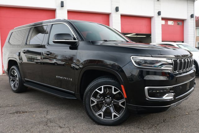 Used 2024 Jeep Wagoneer L Series III w/ Flexible Seating Group