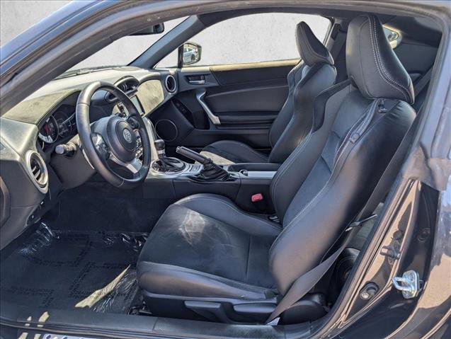 Used 2018 Toyota 86 RWD image 15