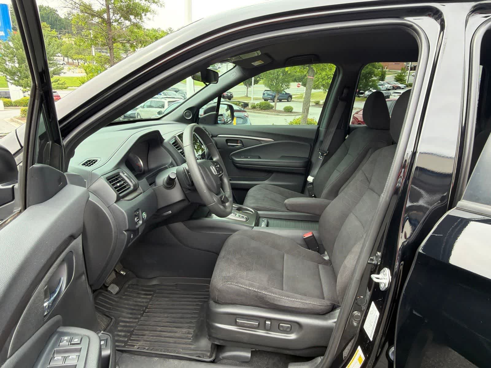 Used 2022 Honda Pilot Sport image 17
