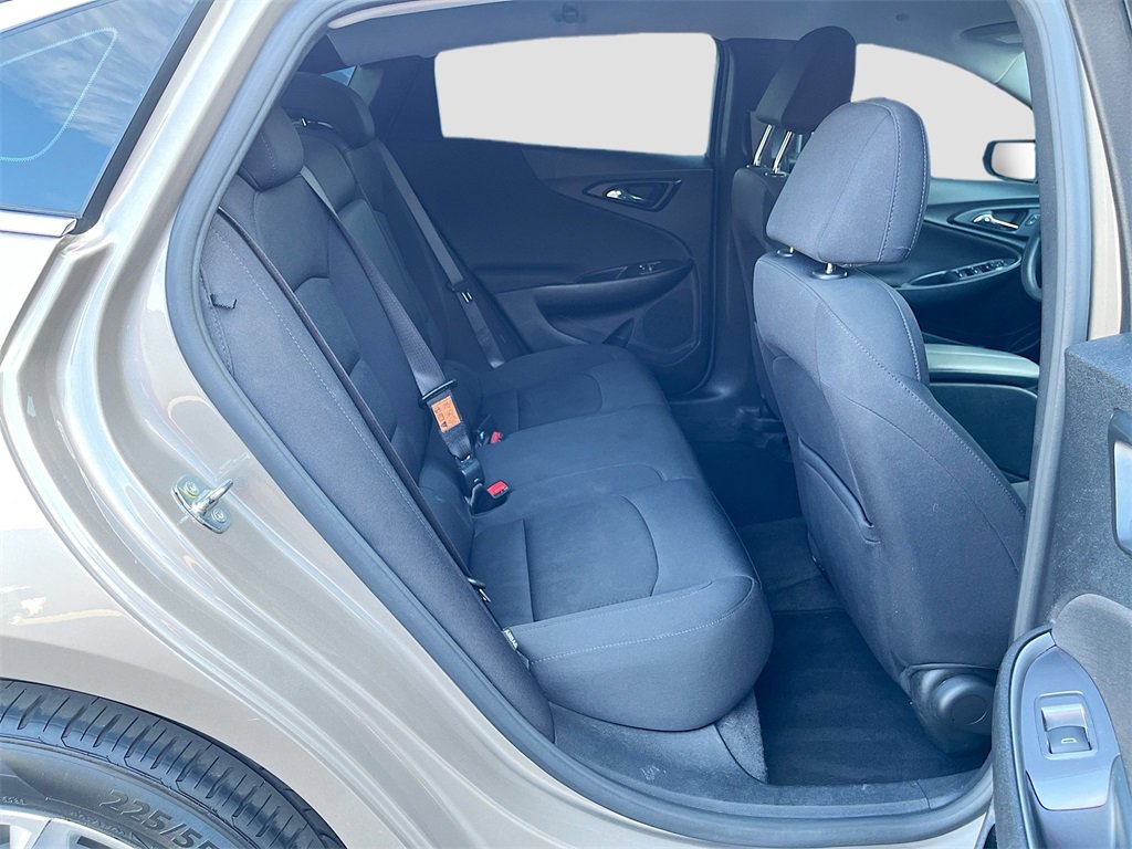Used 2022 Chevrolet Malibu LT image 29