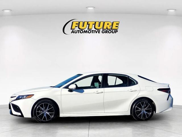 Certified 2024 Toyota Camry SE image 9