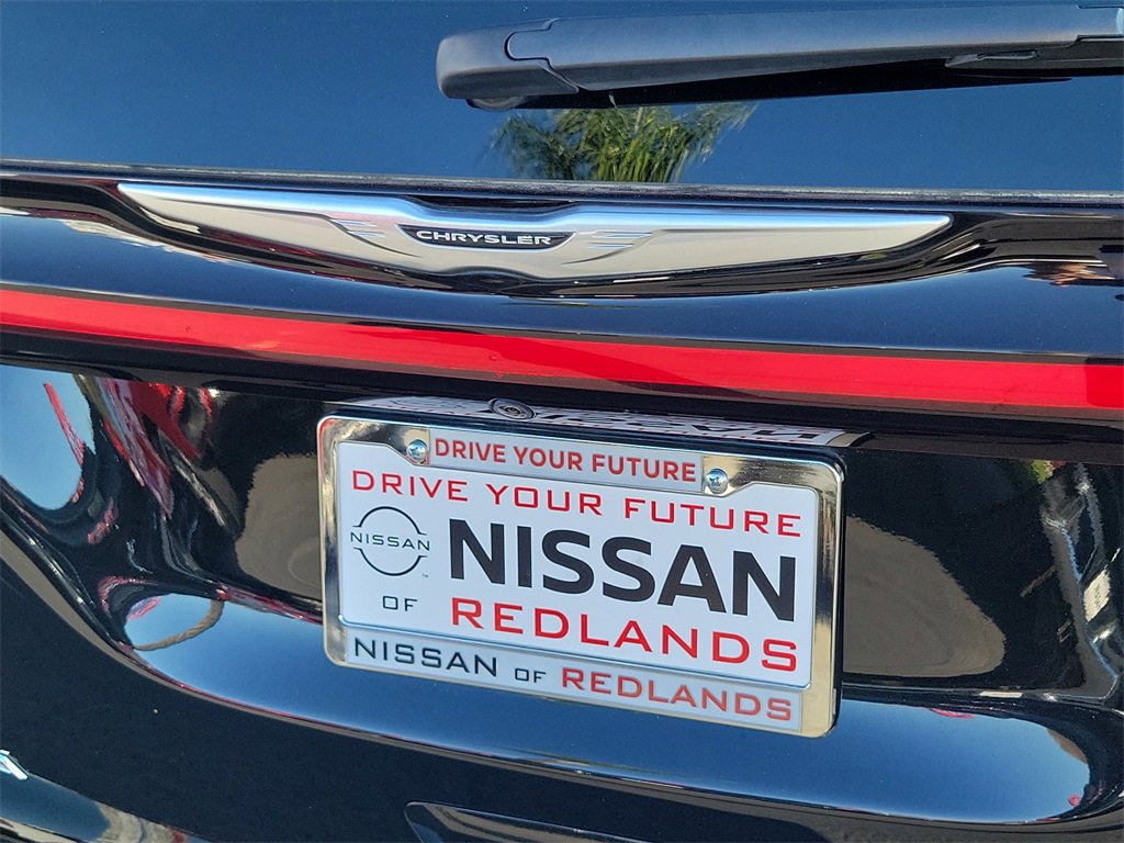 Used 2024 Chrysler Pacifica Touring-L image 26