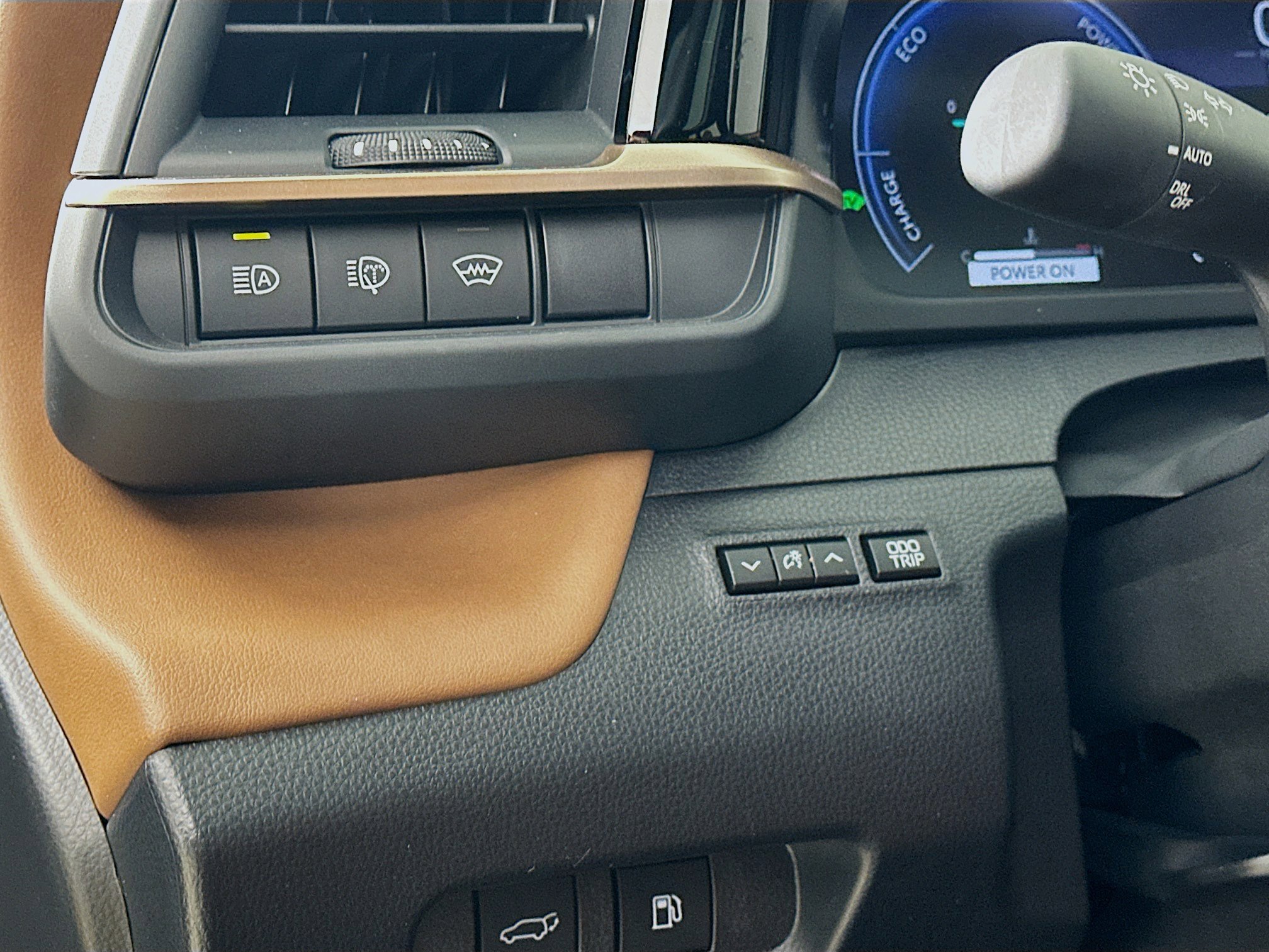 Used 2025 Toyota Crown Signia w/ Advanced Technology Package image 11