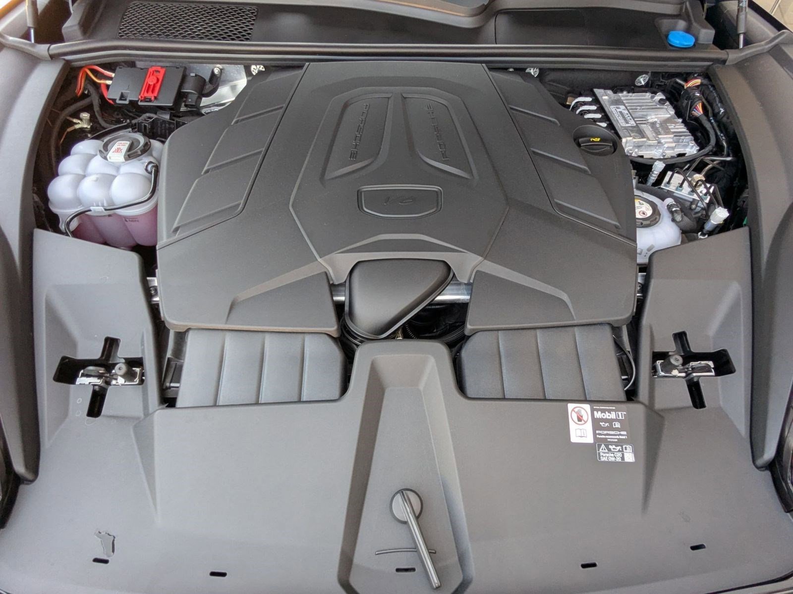 New 2026 Porsche Cayenne E-Hybrid image 28