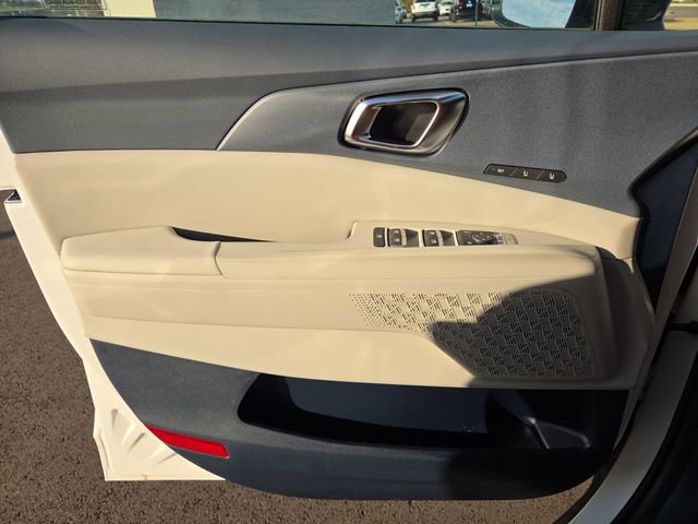 New 2026 Kia Carnival SX image 9