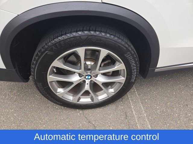 Used 2024 BMW X5 xDrive40i w/ Premium Package AWD/4WD image 13
