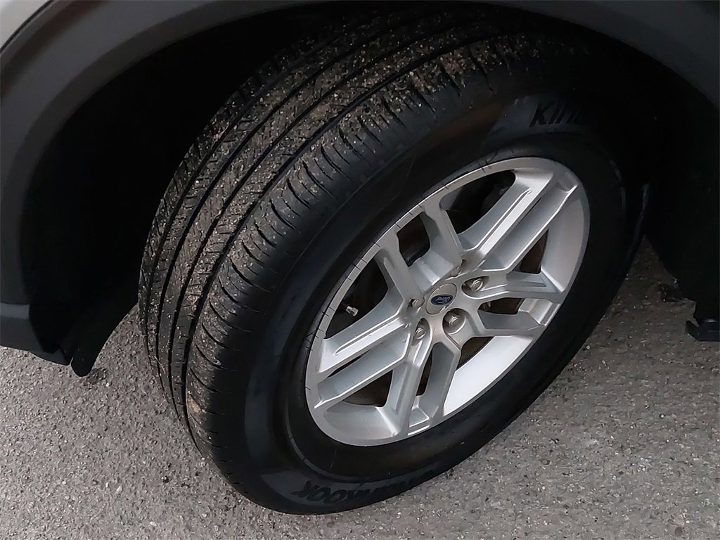 Used 2025 Ford Explorer Active w/ Active Comfort Package image 28