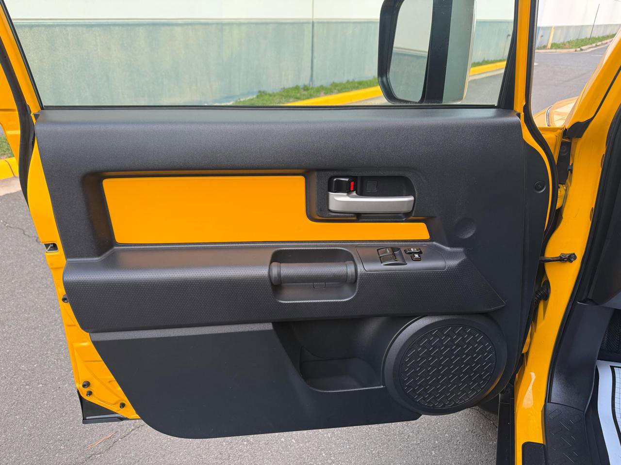 Used 2007 Toyota FJ Cruiser 4WD image 18