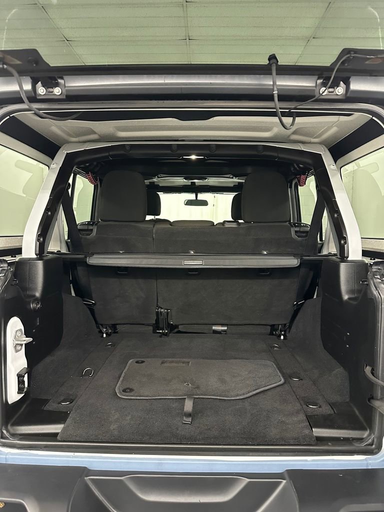 Used 2018 Jeep Wrangler Unlimited Sport S image 25