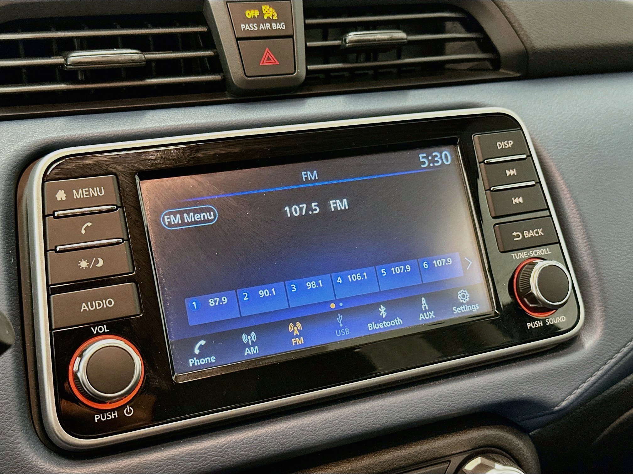 Used 2025 Nissan Versa SV FWD image 21