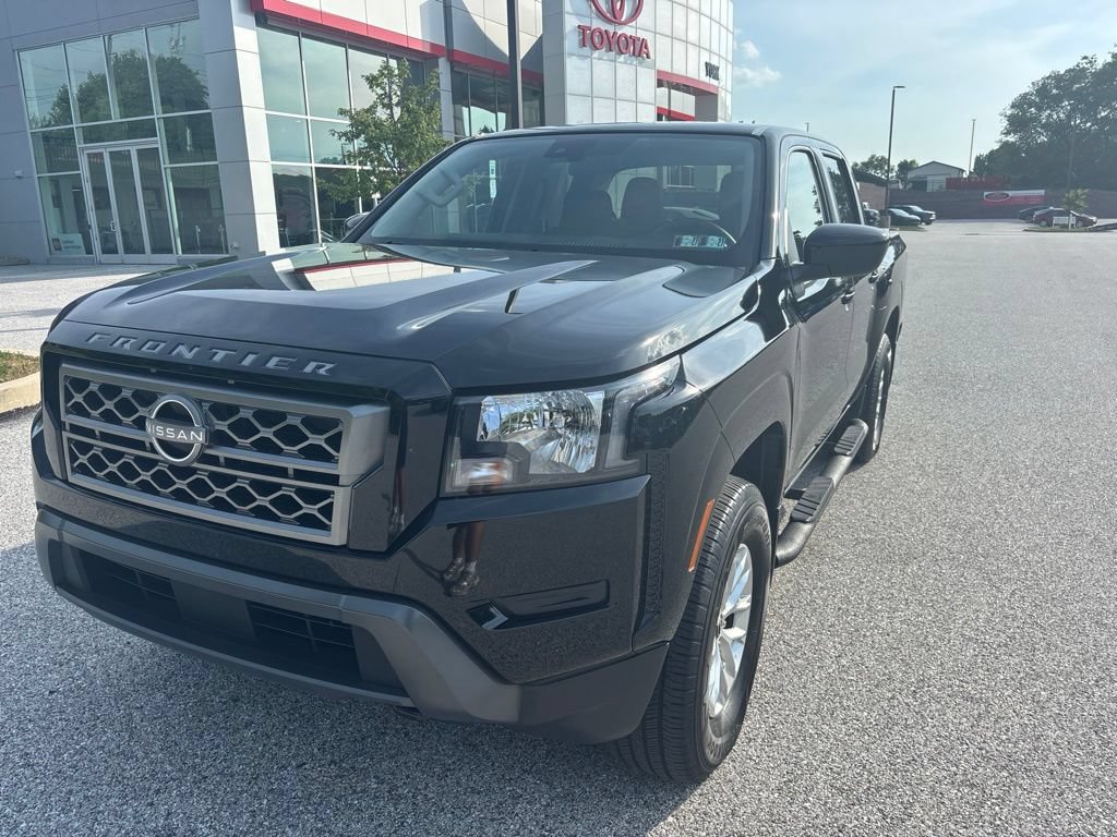 Used 2024 Nissan Frontier SV w/ Tow Package AWD/4WD image 9