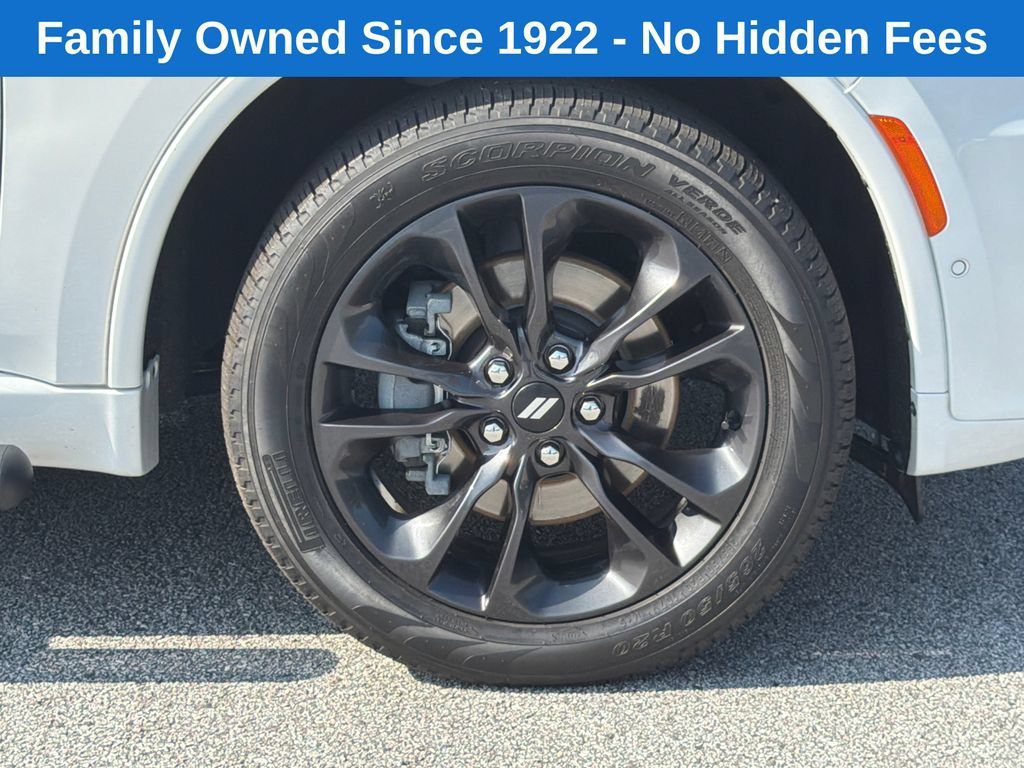 Used 2025 Dodge Durango GT AWD/4WD image 12