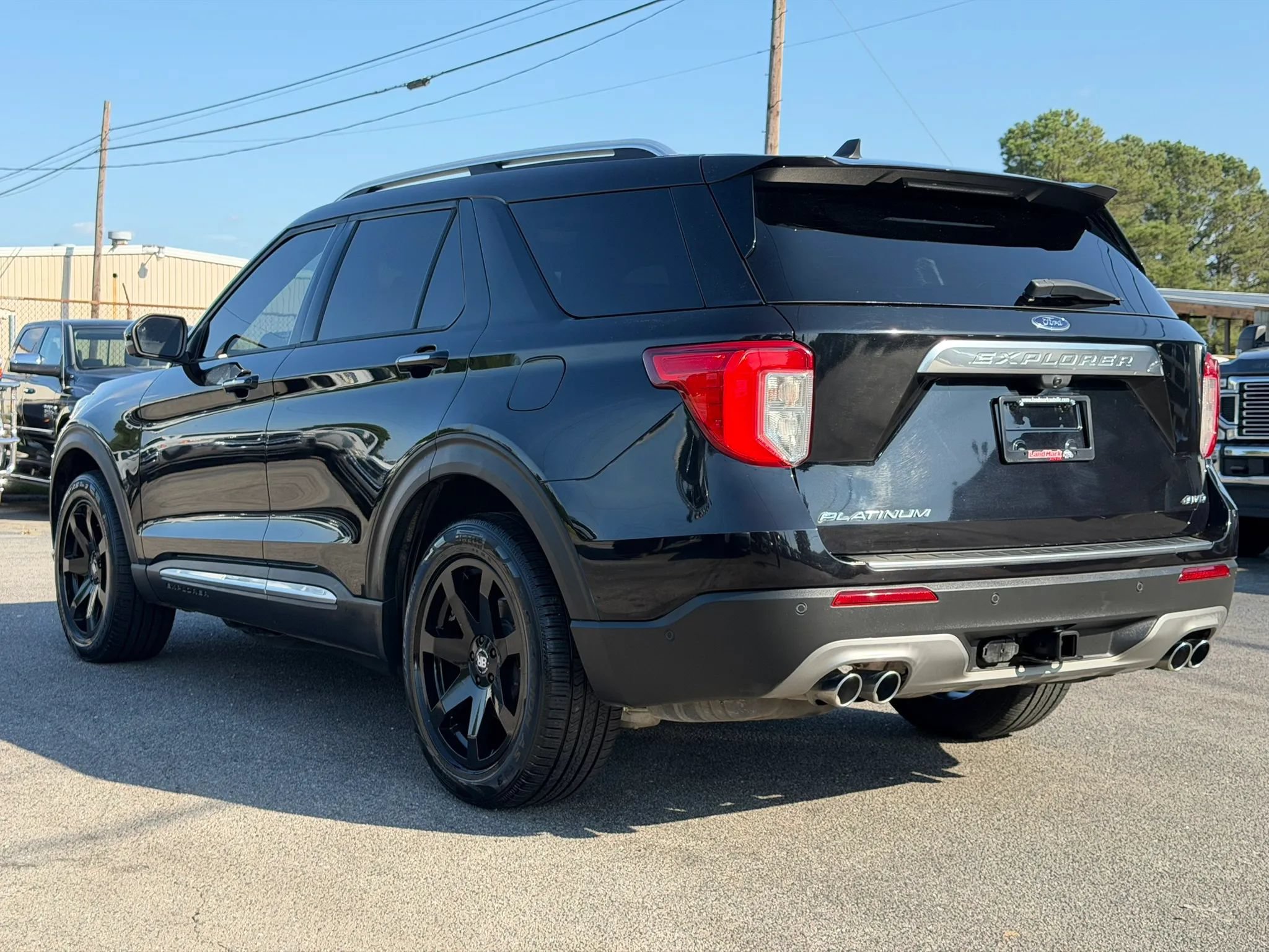 Used 2021 Ford Explorer Platinum w/ Equipment Group 601A AWD/4WD image 7