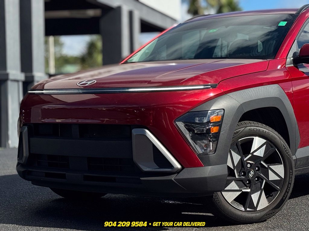 Used 2024 Hyundai Kona SEL FWD image 2