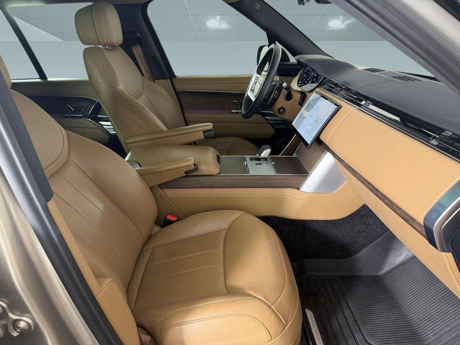 Used 2024 Land Rover Range Rover SE AWD/4WD image 24