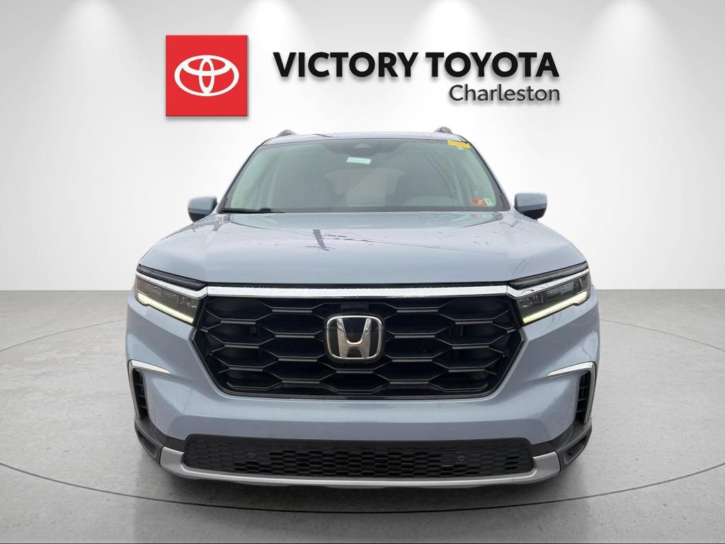 Used 2023 Honda Pilot Touring image 8
