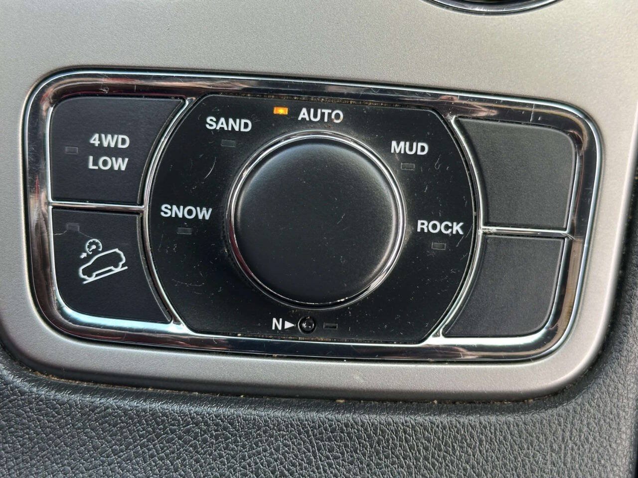 Used 2019 Jeep Grand Cherokee Limited AWD/4WD image 33