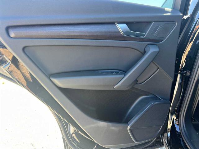 Used 2024 Audi Q5 2.0T Premium w/ Convenience Package image 20