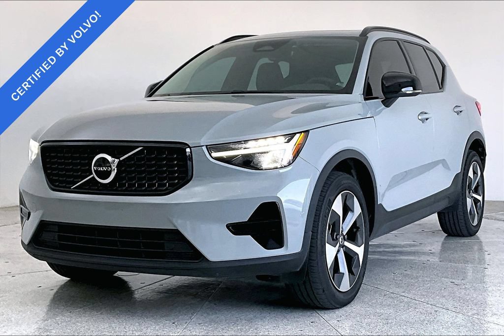 Used 2024 Volvo XC40 B5 Core w/ Protection Package Premier AWD/4WD image 12