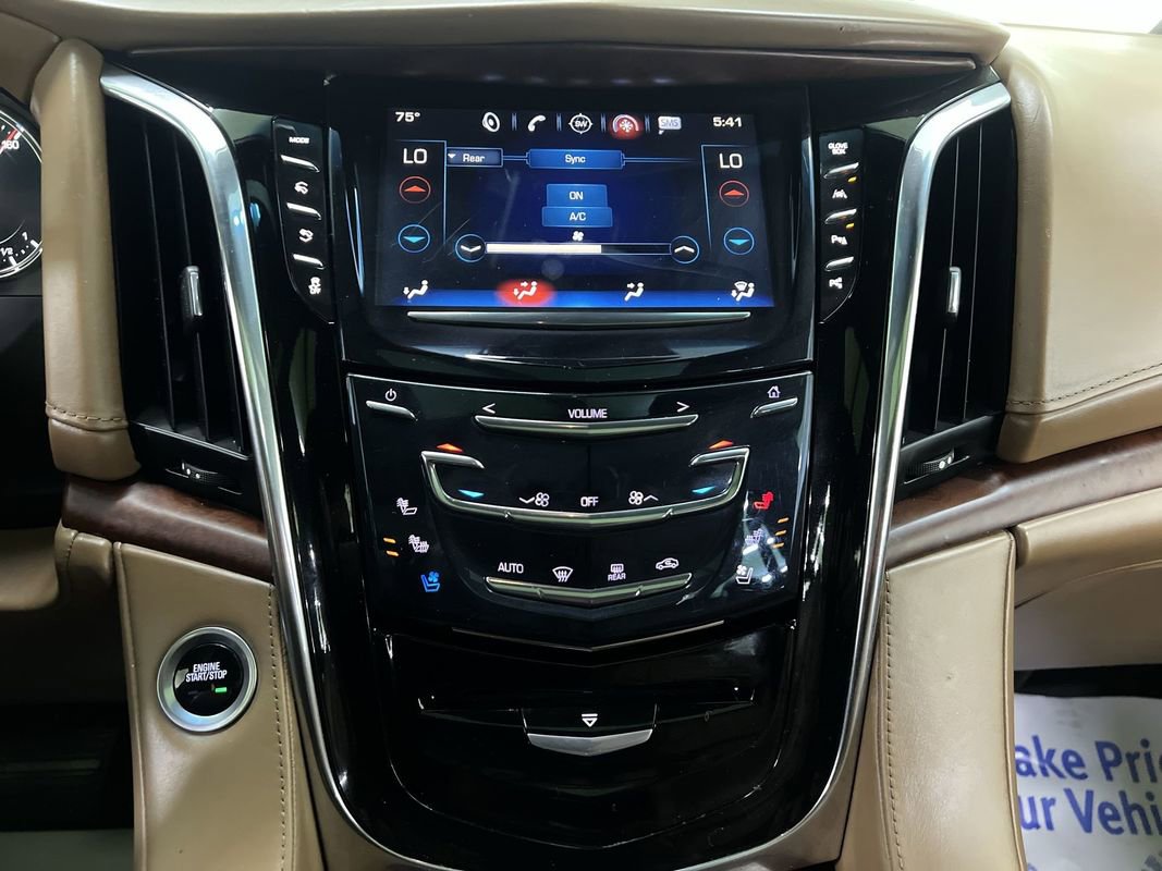 Used 2017 Cadillac Escalade ESV Platinum AWD/4WD image 23