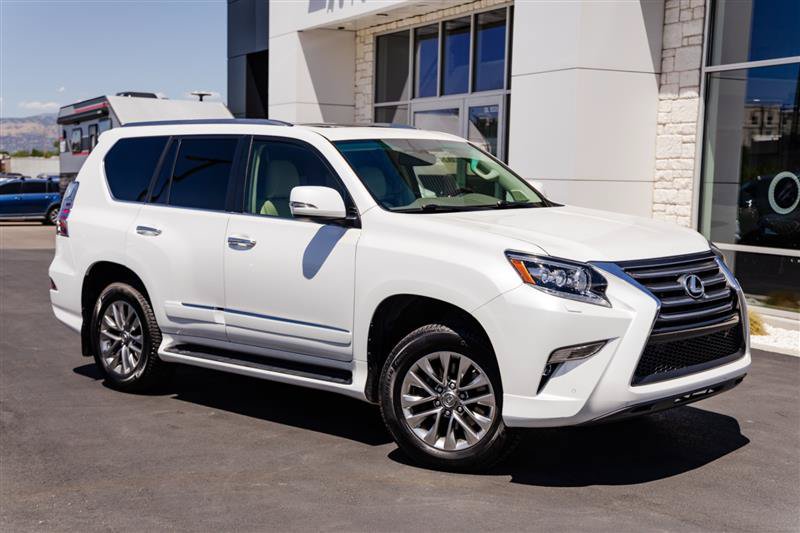 Used 2017 Lexus GX 460 Luxury AWD/4WD image 2