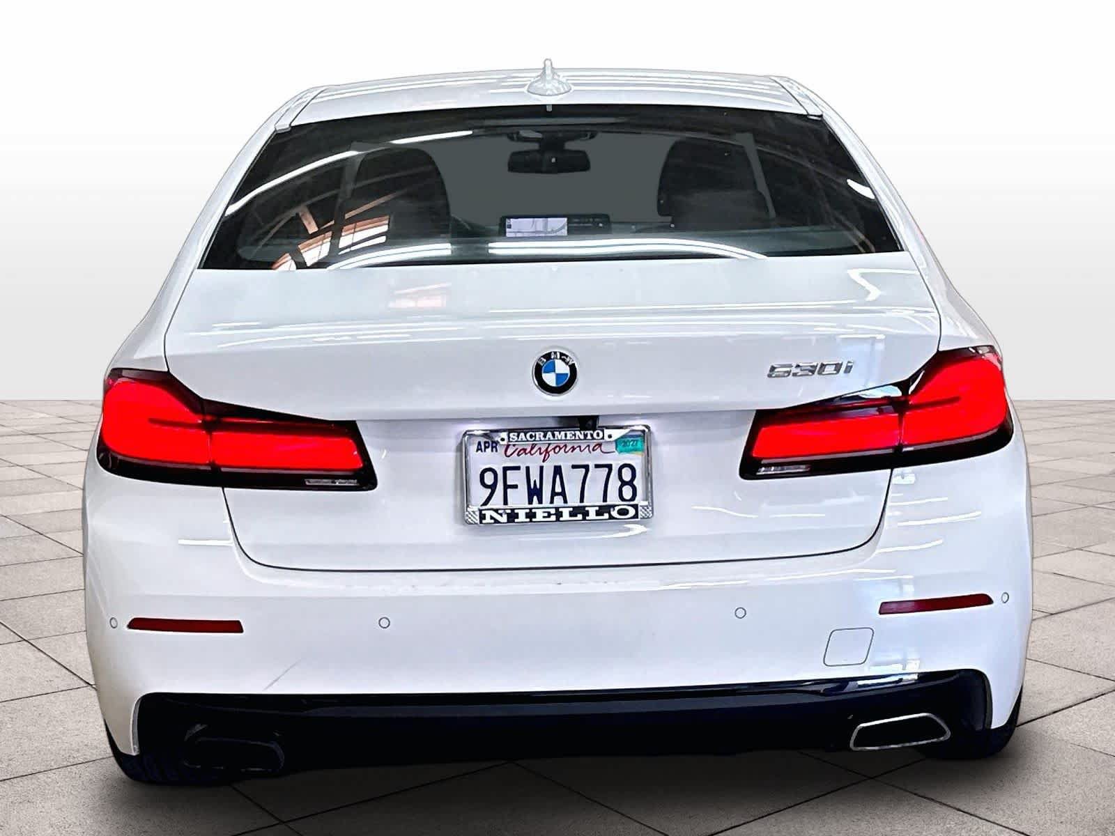 Used 2023 BMW 530i w/ Executive Package RWD image 7