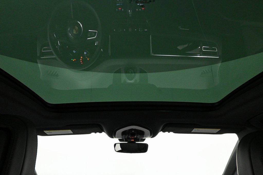 New 2025 Porsche Macan image 21