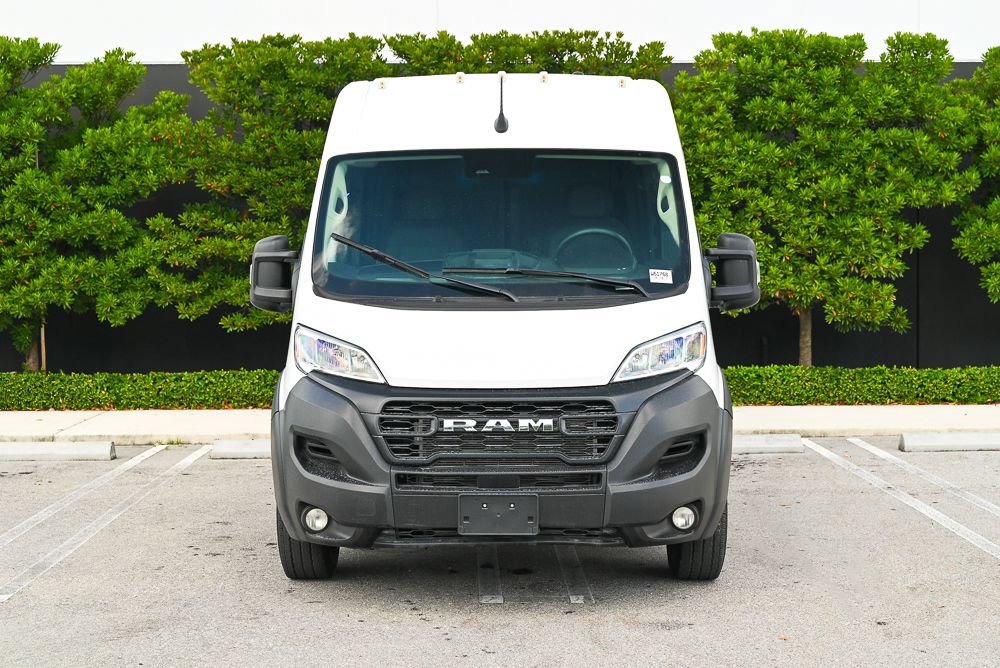 Used 2024 RAM ProMaster 2500 w/ Convenience Group FWD image 2