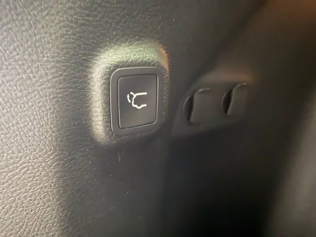 Used 2023 Jeep Cherokee Altitude Lux w/ Lux Elite Package image 28