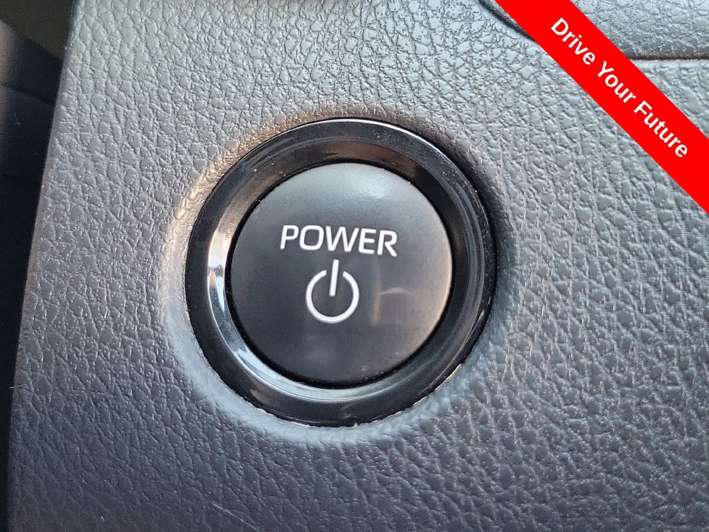 Used 2025 Toyota Camry SE w/ Convenience Package FWD image 9
