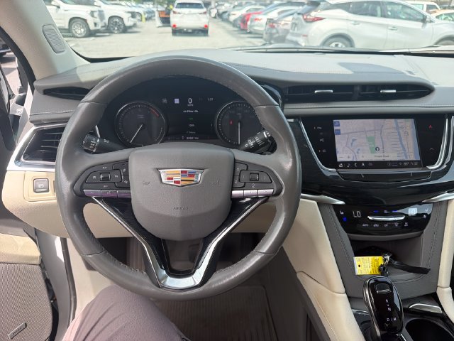 Certified 2024 Cadillac XT6 Premium Luxury w/ Technology Package AWD/4WD image 13