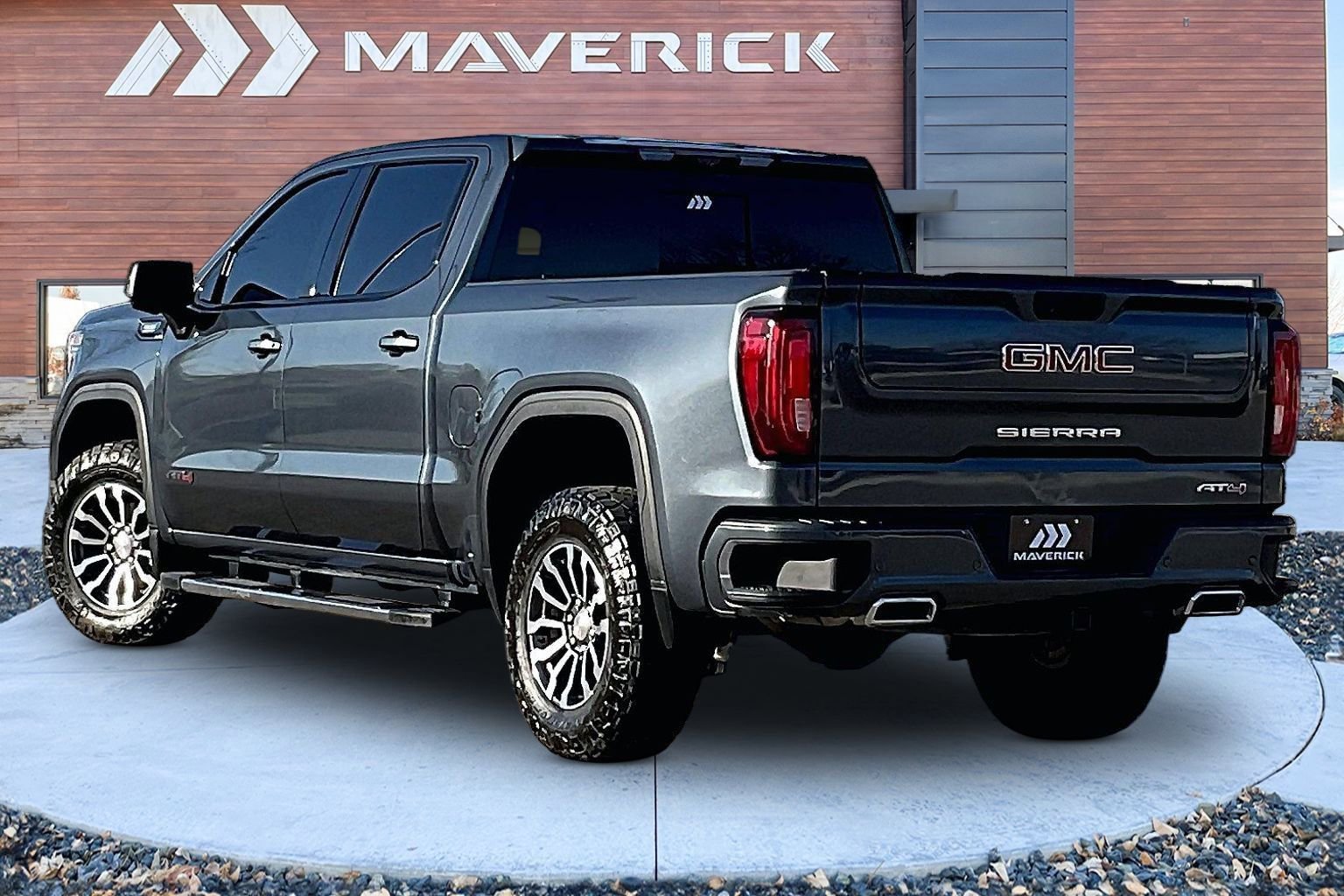 Used 2021 GMC Sierra 1500 AT4 w/ AT4 Value Package image 4