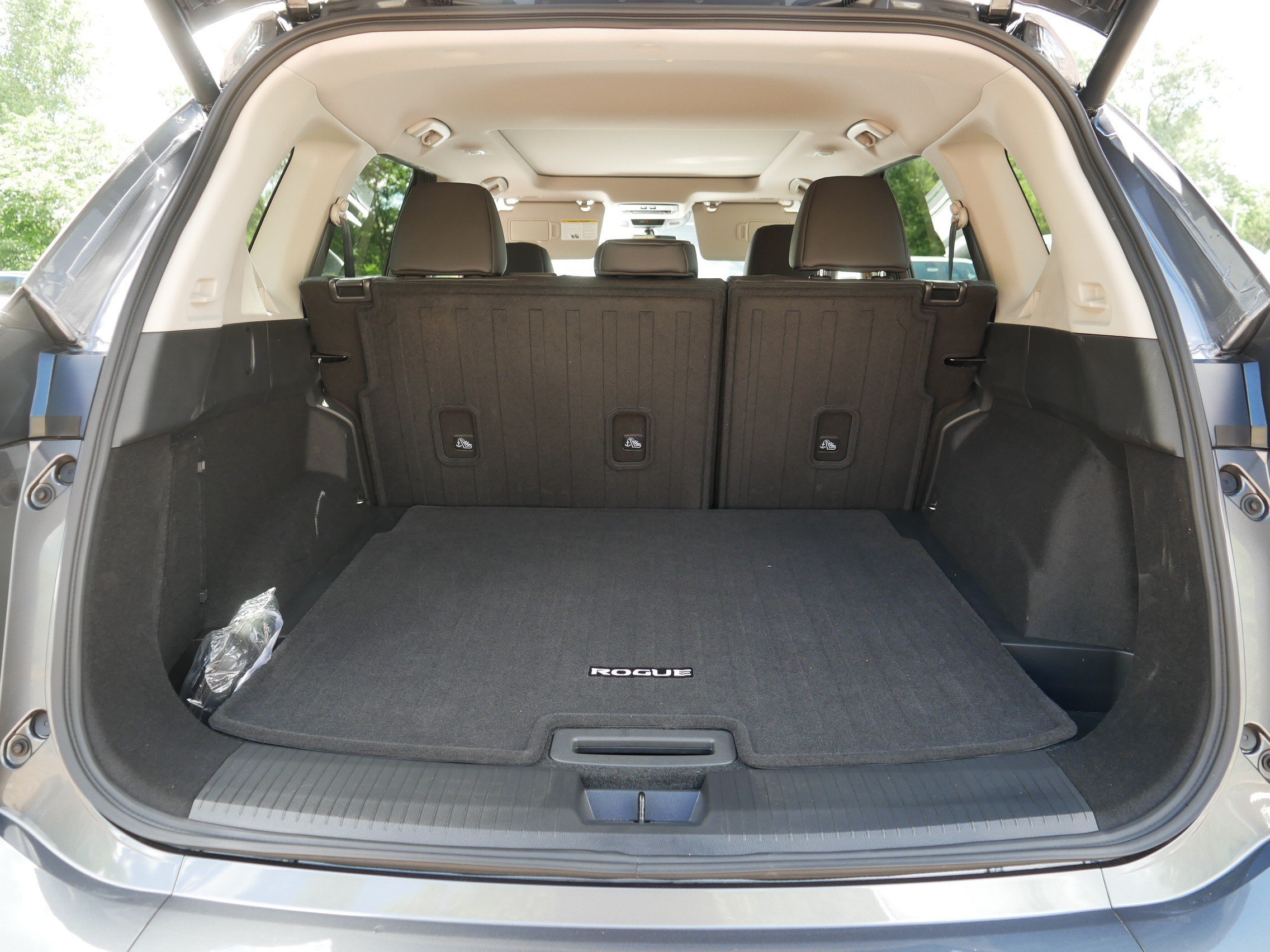 Certified 2026 Nissan Rogue Dark Armor AWD/4WD image 18