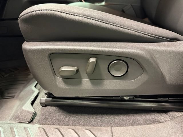 Certified 2025 Chevrolet Colorado Trail Boss AWD/4WD image 12