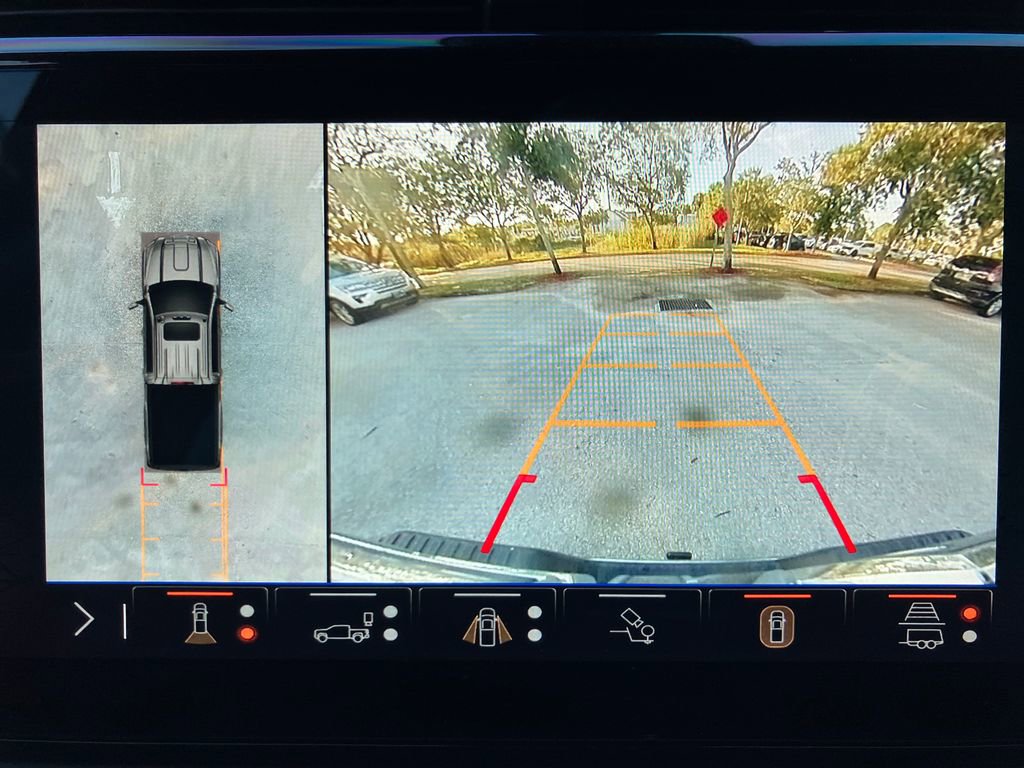 Used 2025 GMC Sierra 2500 Denali Ultimate w/ Max Trailering Package image 25